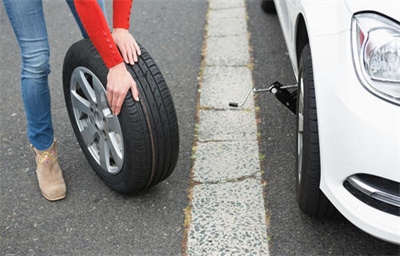 普格东营区道路救援